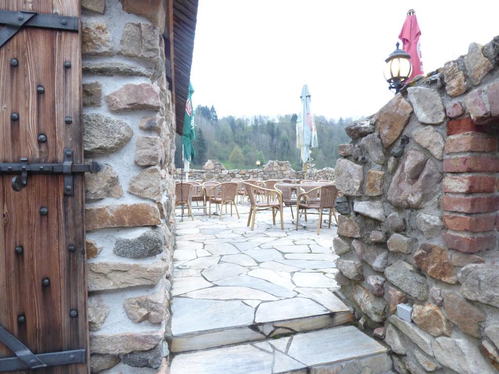 Penzion - Restaurant U Zamku Bečov nad Teplou المظهر الخارجي الصورة