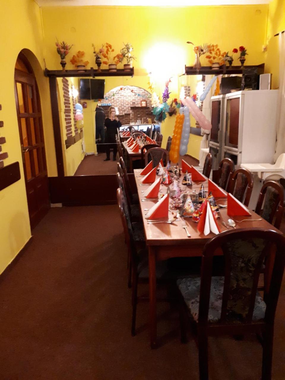 Penzion - Restaurant U Zamku Bečov nad Teplou المظهر الخارجي الصورة