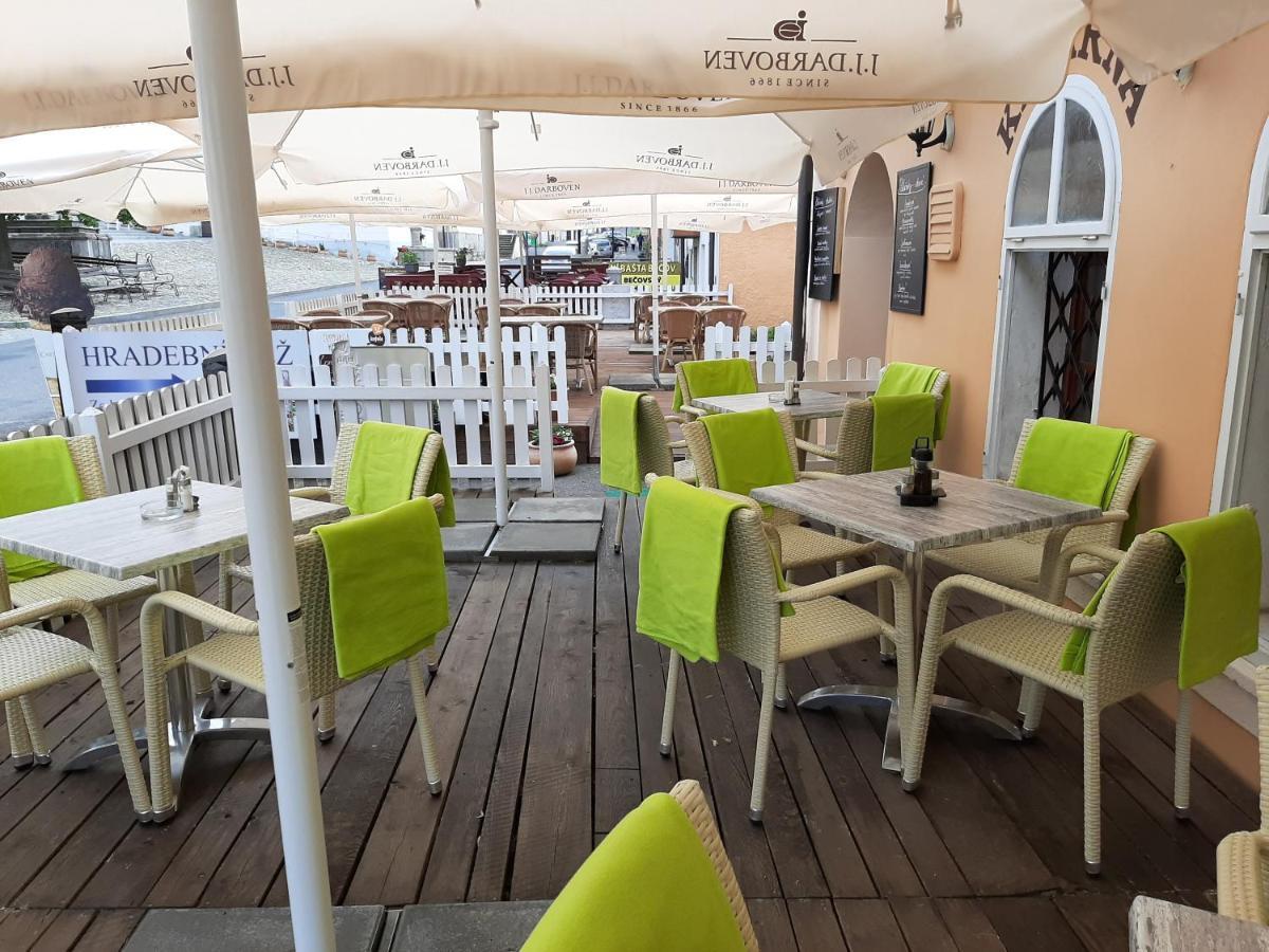 Penzion - Restaurant U Zamku Bečov nad Teplou المظهر الخارجي الصورة